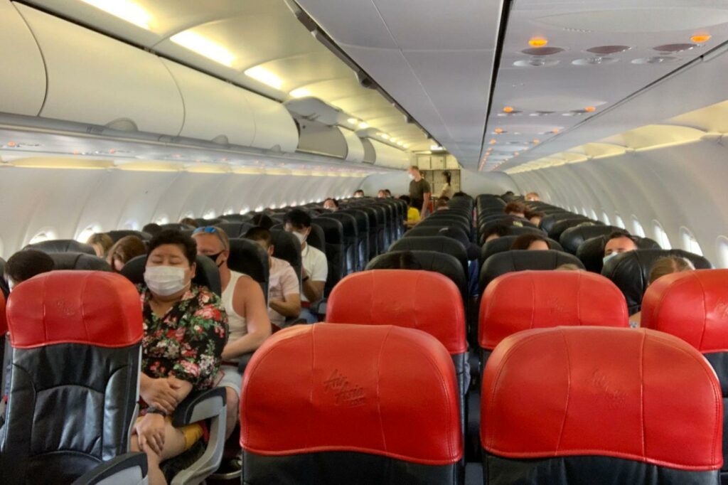 Thai AirAsia wants regulators to lift restriction on middle seat