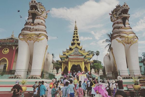 Shwe Maw Daw Pagoda Festival, Myanmar
